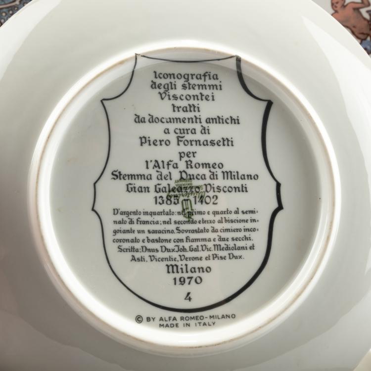 Bild 1 zu Objekt, Six plates from the series 'Iconografia degli stemmi Viscontei', 1970s, Piero Fornasetti, Fornasetti, Mailand / Milan; Alfa Romeo, Mailand / Milan, 181A 349