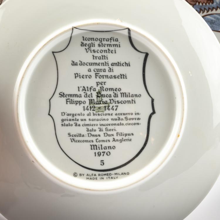 Bild 2 zu Objekt, Six plates from the series 'Iconografia degli stemmi Viscontei', 1970s, Piero Fornasetti, Fornasetti, Mailand / Milan; Alfa Romeo, Mailand / Milan, 181A 349