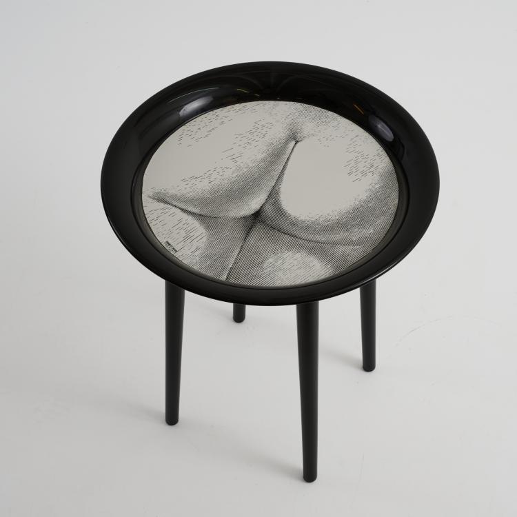 Hauptbild zu Objekt, Tray on foldable stand, 2019, Barnaba Fornasetti,Piero Fornasetti, Fornasetti, Mailand / Milan, 181A 352