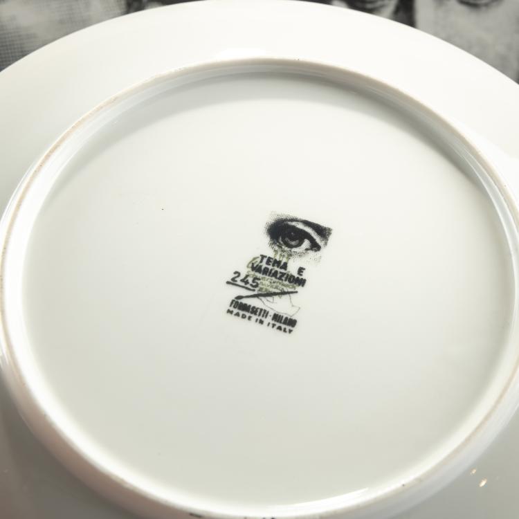 Bild 2 zu Objekt, Nine plates from the 'Tema e Variazioni' series, 1950s - 2000s, Piero Fornasetti, Fornasetti, Mailand / Milan, 181A 337