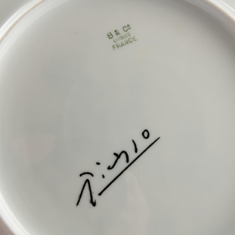 Bild 3 zu Objekt, Zwei Teller 'Don Quijote' und T&auml;nzer in Landschaft, 1970, Pablo Picasso (nach), Bernarduad & Co, Limoges, 181C 737