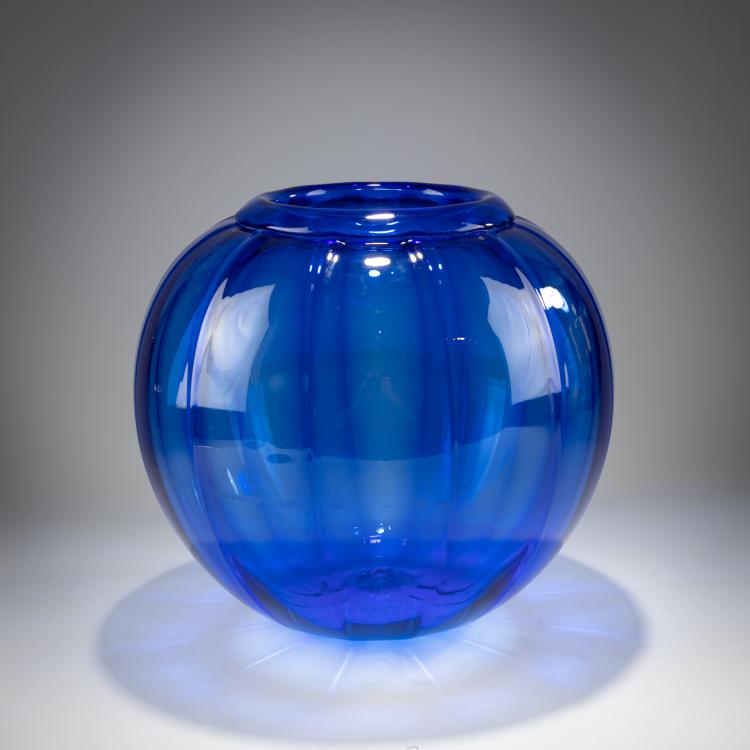 Hauptbild zu Objekt, Vase 'Costolato', c. 1927, Napoleone Martinuzzi (attributed), Venini, Murano (zug. / attr.), 181B 557