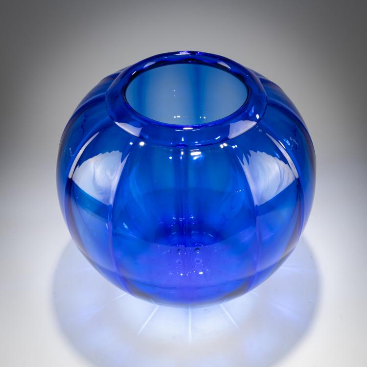 Bild 2 zu Objekt, Vase 'Costolato', c. 1927, Napoleone Martinuzzi (attributed), Venini, Murano (zug. / attr.), 181B 557