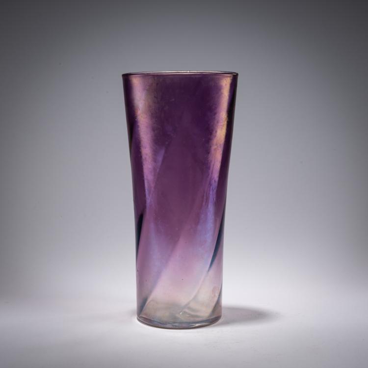 Hauptbild zu Objekt, Tall vase 'Pens&eacute;e, verlaufend', c. 1908, Marie Kirschner, L&ouml;tz Wwe., Klosterm&uuml;hle / Loetz, Klastersky Mlyn, 