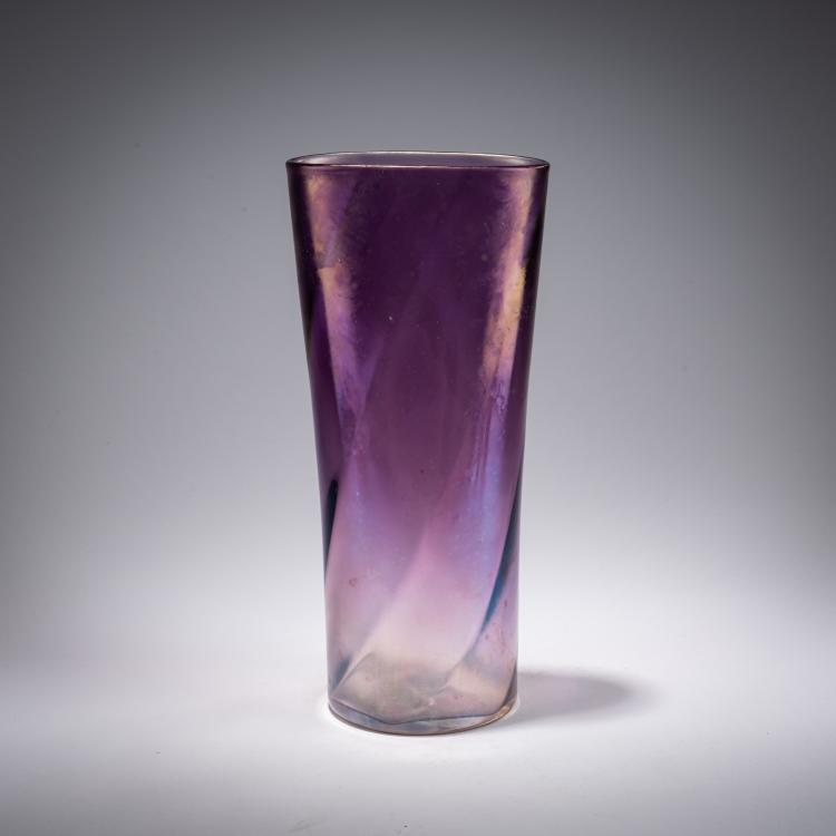 Bild 2 zu Objekt, Tall vase 'Pens&eacute;e, verlaufend', c. 1908, Marie Kirschner, L&ouml;tz Wwe., Klosterm&uuml;hle / Loetz, Klastersky Mlyn, 