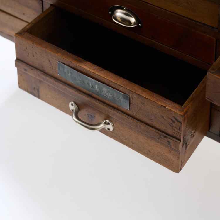 Bild 3 zu Objekt, Unique chest of drawers 'Laboratorio Como', 1994, Florian Borkenhagen, Borkenhagen, Florian, 181A 502