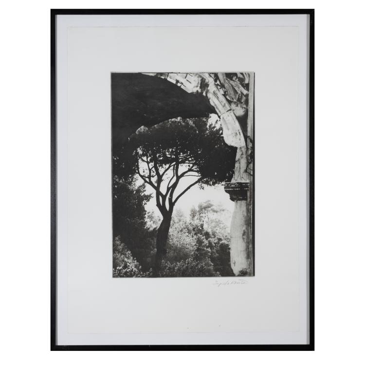 Bild 1 zu Objekt, 'Forum Romanum. Arch of Titus', 1980 (printed 2011) and View through an Arcade of the Greek Theater in Taormina, early 1980s (printed probably later), Ingrid von Kruse, 181C 762