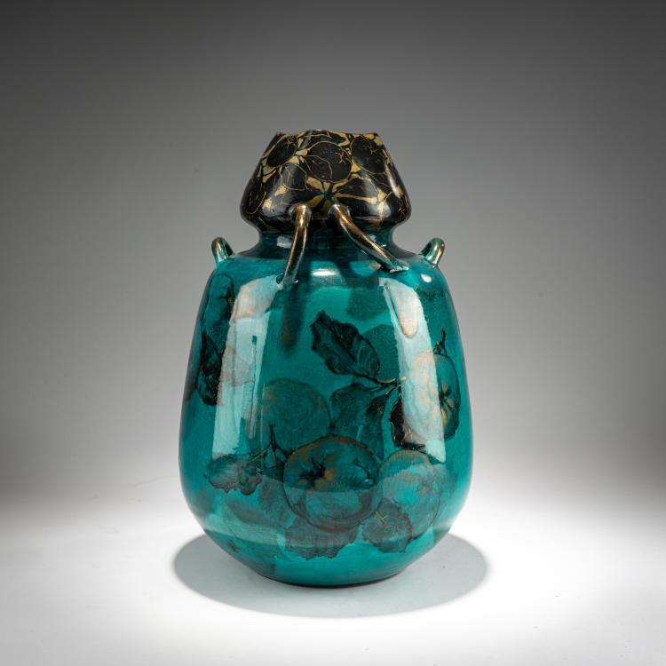 Bild 1 zu Objekt, Henkelvase 'Cognassier&lsquo;, um 1885, Cl&eacute;ment Massier, Massier, Cl&eacute;ment, Golfe-Juan, 182A 342