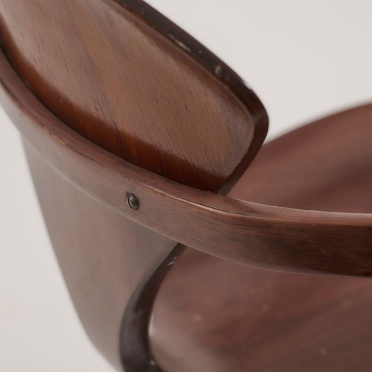 Bild 4 zu Objekt, Armlehnstuhl 'Cherner Chair', 1957 (Entwurf), Norman Cherner, Plycraft, Lawrence, MA, 182B 517