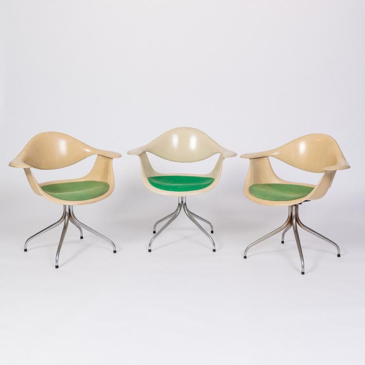 Hauptbild zu Objekt, Three 'DAF' armchairs on 'swaged-leg' frames, 1954 (design), George Nelson, Miller, Herman, Zeeland, MI, 182B 560