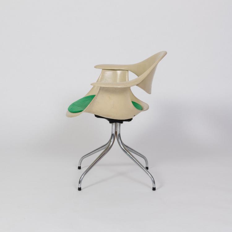 Bild 2 zu Objekt, Three 'DAF' armchairs on 'swaged-leg' frames, 1954 (design), George Nelson, Miller, Herman, Zeeland, MI, 182B 560