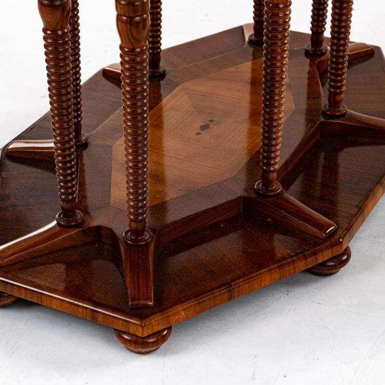 Bild 4 zu Objekt, Salontisch, um 1905/06, Bernhard Pankok, Vereinigte Werkst&auml;tten, M&uuml;nchen (zug. / attr.), 182A 322