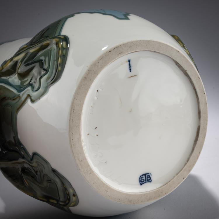 Bild 3 zu Objekt, Hohe Vase mit Salamandern, 1906, Theodor Schmuz-Baudiss, Berlin, KPM, 182A 425