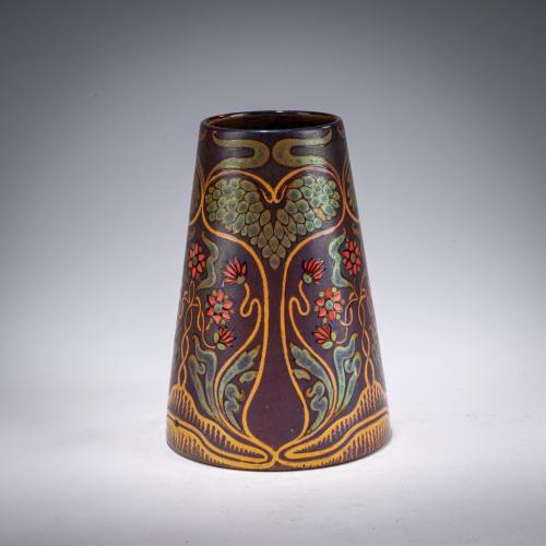 Vase with floral decoration, 1898-1900