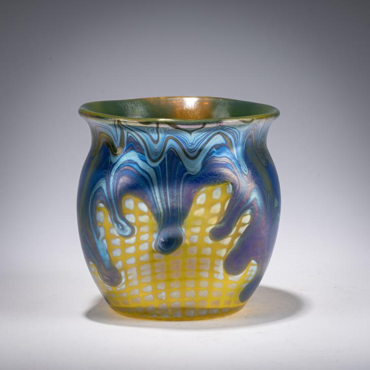 Bild 1 zu Objekt, Vase mit Weltausstellungsdekor Paris 1900, Franz Hofst&ouml;tter, L&ouml;tz Wwe., Klosterm&uuml;hle / Loetz, Klastersky Mlyn, 