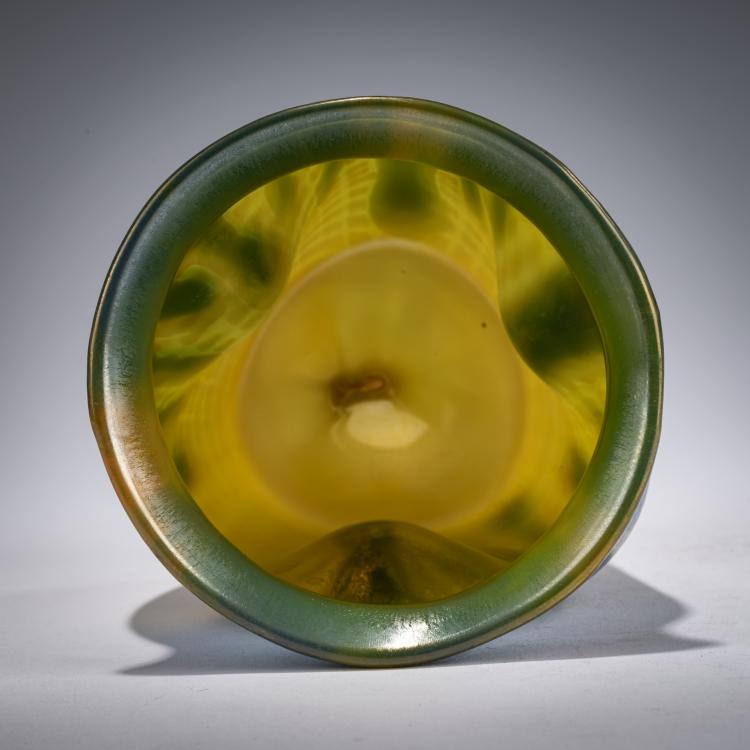 Bild 2 zu Objekt, Vase mit Weltausstellungsdekor Paris 1900, Franz Hofst&ouml;tter, L&ouml;tz Wwe., Klosterm&uuml;hle / Loetz, Klastersky Mlyn, 