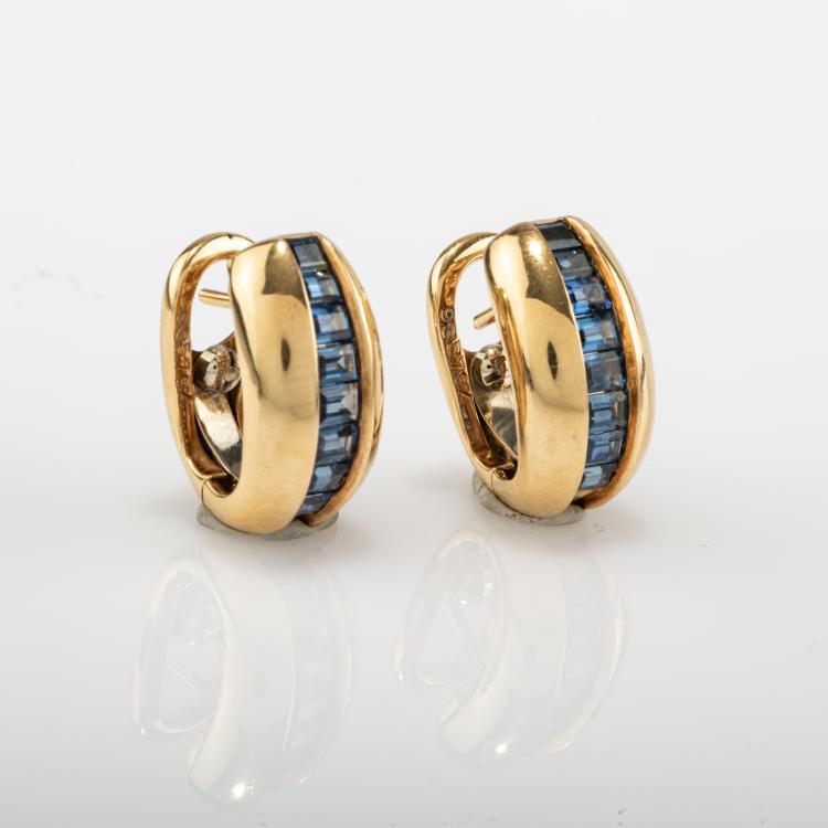 Hauptbild zu Objekt, Pair of 'Odin' stud earrings with sapphires, 1980s, Cartier, Paris, 182D 1112