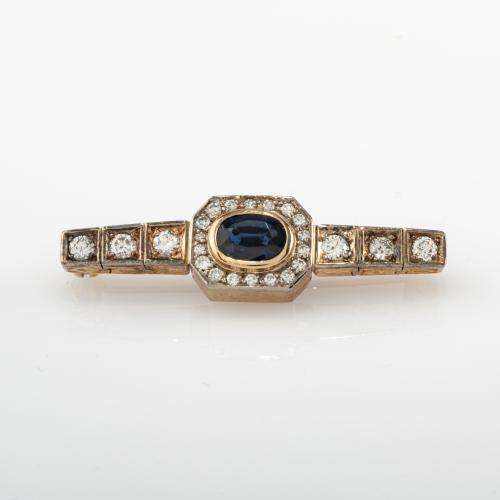Brooch with sapphire and diamonds
