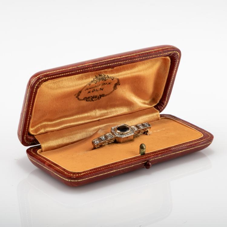 Bild 3 zu Objekt, Brooch with sapphire and diamonds, 182D 1091