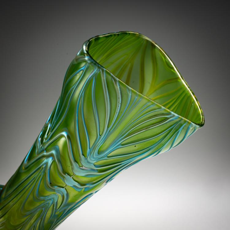 Bild 2 zu Objekt, Vase 'Formosa', 1902, L&ouml;tz Wwe., Klosterm&uuml;hle / Loetz, Klastersky Mlyn, 182A 220