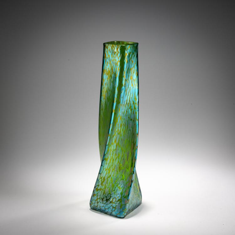 Bild 1 zu Objekt, Vase 'creta Papillon', 1898-1900, L&ouml;tz Wwe., Klosterm&uuml;hle / Loetz, Klastersky Mlyn, 182A 196
