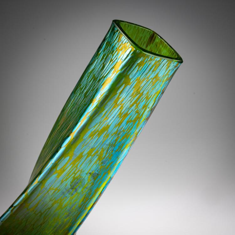 Bild 2 zu Objekt, Vase 'creta Papillon', 1898-1900, L&ouml;tz Wwe., Klosterm&uuml;hle / Loetz, Klastersky Mlyn, 182A 196