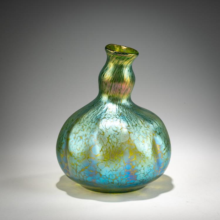 Bild 2 zu Objekt, Vase 'creta Papillon', 1898-1900, L&ouml;tz Wwe., Klosterm&uuml;hle / Loetz, Klastersky Mlyn, 182A 199