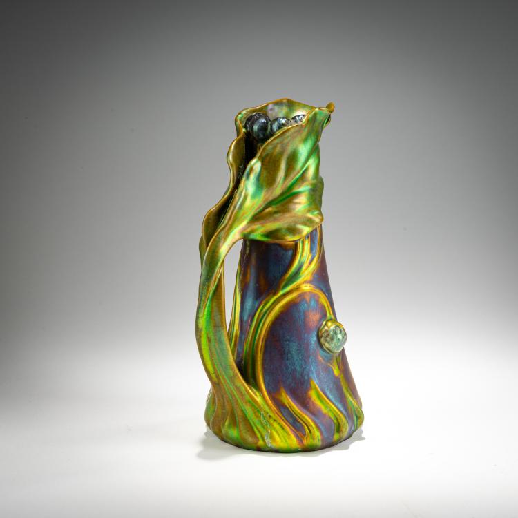 Bild 2 zu Objekt, Jug with leaf handle, 1902, Lajos Mack, Zsolnay, Pecs, 