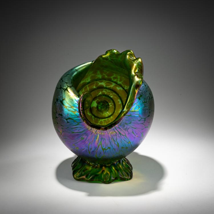 Bild 1 zu Objekt, 'Papillon'-Muschelvase, 1898, L&ouml;tz Wwe., Klosterm&uuml;hle / Loetz, Klastersky Mlyn, 182A 191