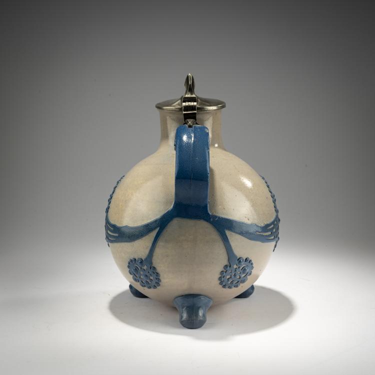 Bild 2 zu Objekt, Beer jug with pewter lid and thumb rest, 1902, Richard Riemerschmid, Merkelbach, Reinhold, Grenzhausen, 182A 358