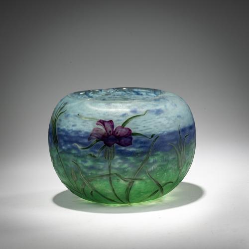 Small bowl 'Oeillets', c. 1910