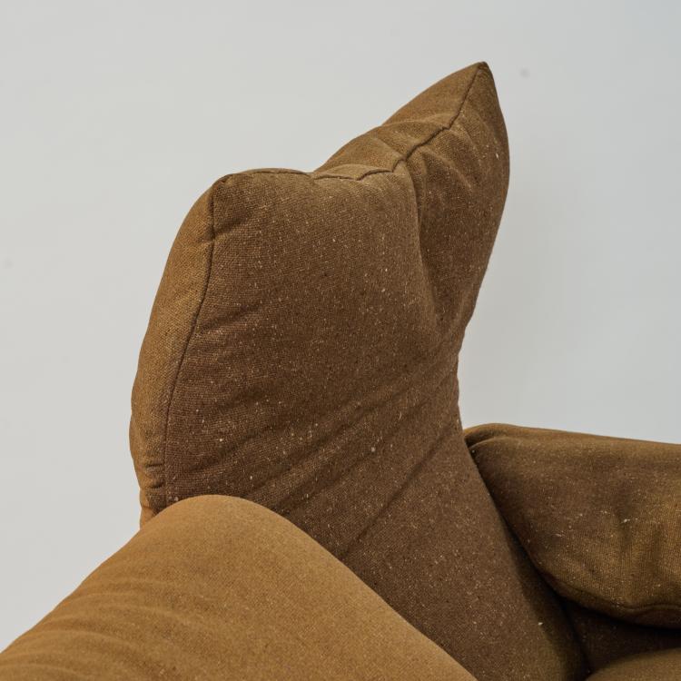 Bild 4 zu Objekt, Zweisitzersofa 'Maralunga', 1973 (Entwurf), Vico Magistretti, Cassina, Mailand / Milan, 183A 463