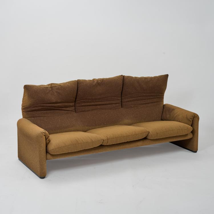 Bild 2 zu Objekt, Dreisitzersofa 'Maralunga', 1973 (Entwurf), Vico Magistretti, Cassina, Mailand / Milan, 183A 464