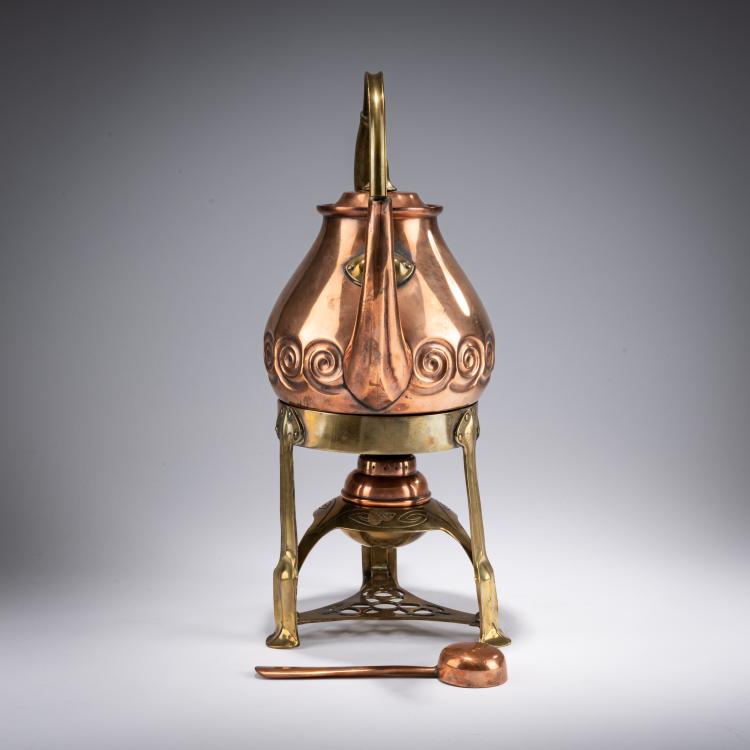 Bild 1 zu Objekt, Water kettle with warmer, burner and extinguisher, c. 1903, Albin M&uuml;ller, Hueck, Eduard, L&uuml;denscheid, 182A 459
