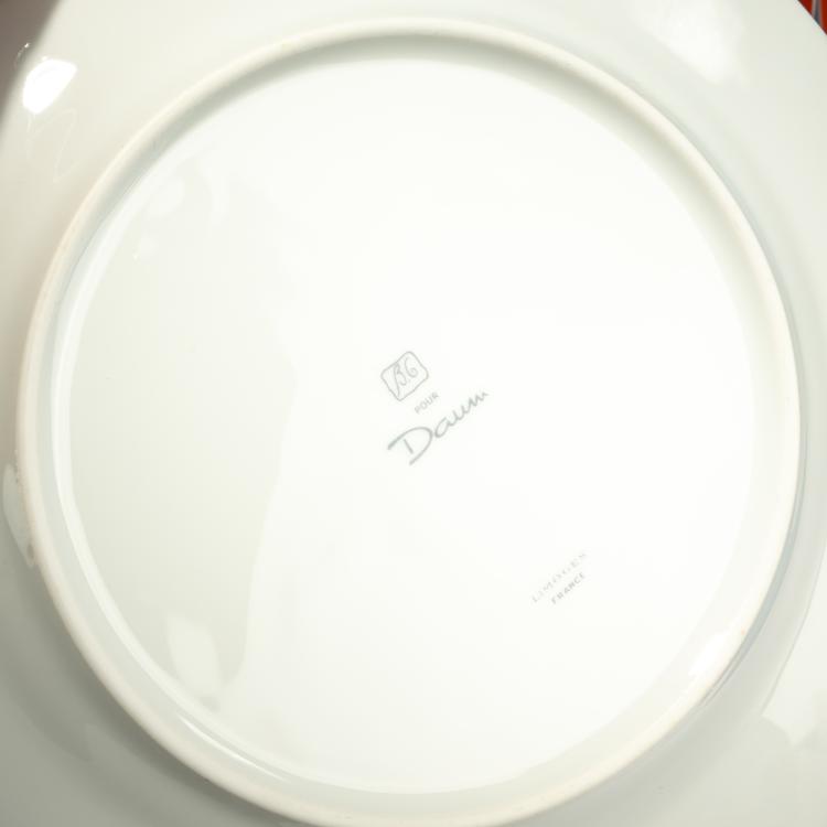 Bild 2 zu Objekt, Sechs Kuchenteller 'Trapani', um 1989 (Entwurf),  Garouste & Bonetti, Ancienne Manufacture Royale, Limoges f&uuml;r Daum, Paris, 182C 955
