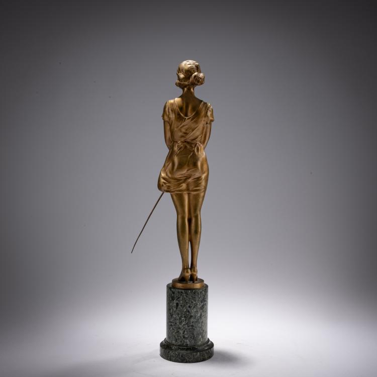 Bild 2 zu Objekt, Bronze figure 'Lady with foil', c. 1925, Bruno Zach, 182A 296
