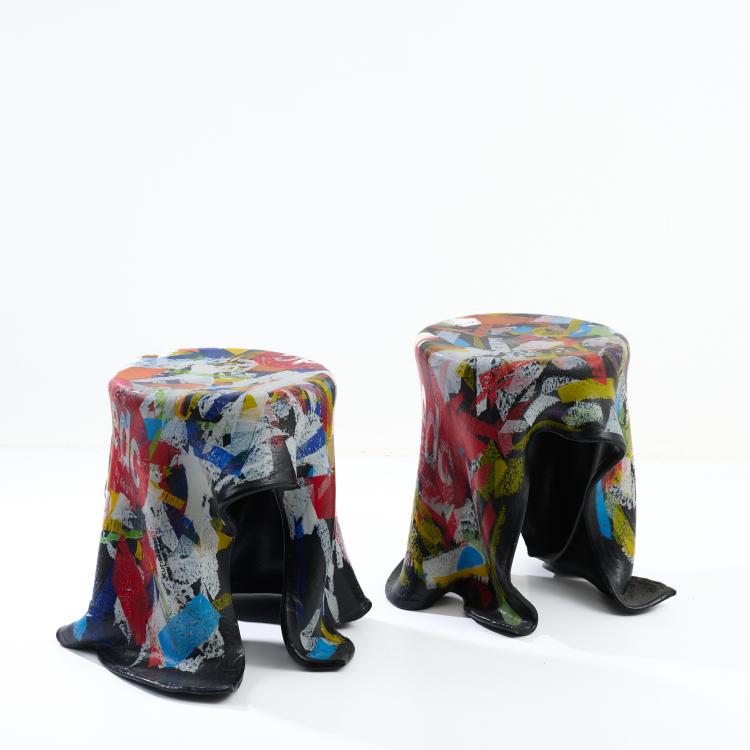 Bild 1 zu Objekt, Two stools, Esprit', 2003, Beata B&auml;r,Hartmut Knell,Gerhard B&auml;r, B&auml;r + Knell, Bad Wimpfen, 182C 781