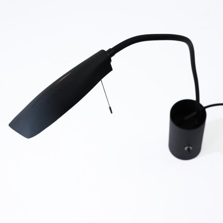 Bild 3 zu Objekt, Tischleuchte 'Kuddelmuddel', 2008 (Entwurf), Tobias Reischle, Ingo Maurer, M&uuml;nchen / Munich, 182C 782