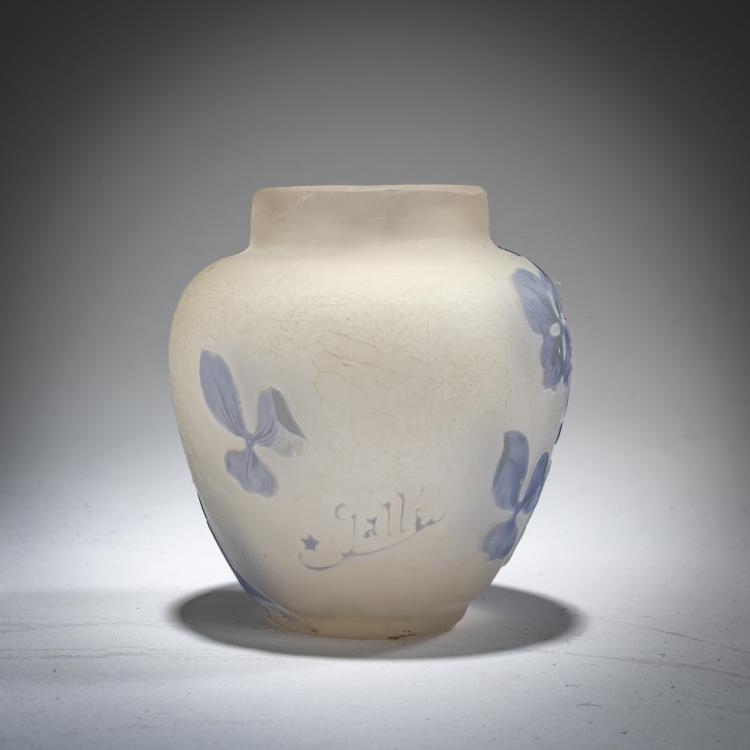 Bild 2 zu Objekt, Small Vase 'Hortensias', 1905-08, Gall&eacute;, Nancy, 182A 105