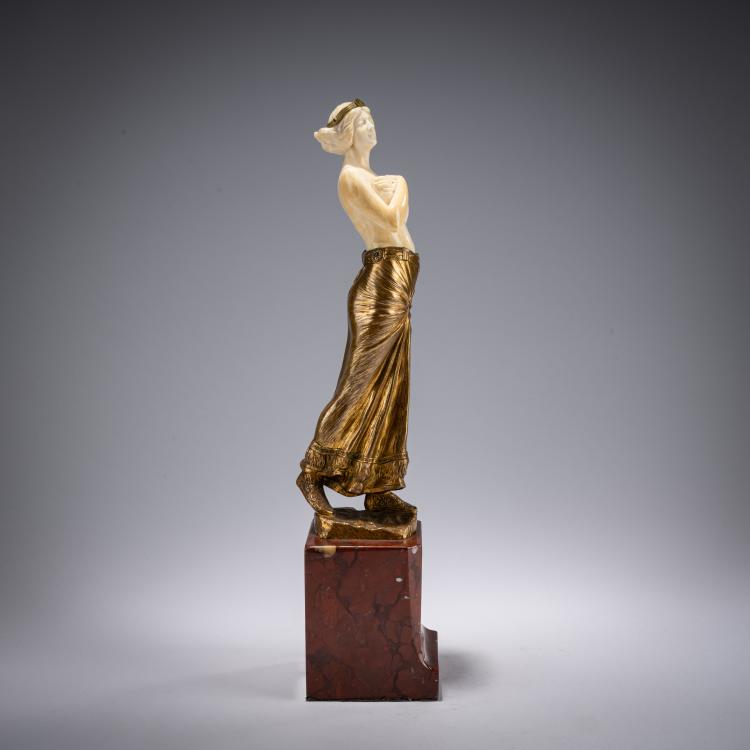 Bild 1 zu Objekt, Chryselephantin-Figur 'Odaliske', um 1895, Eug&egrave;ne Barillot, 182A 250
