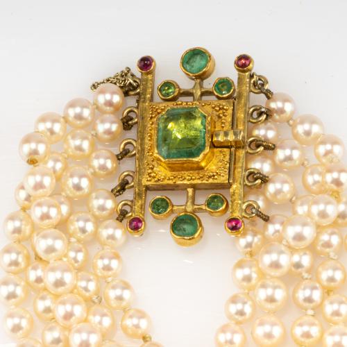 Clasp with pearl bracelet, 1968