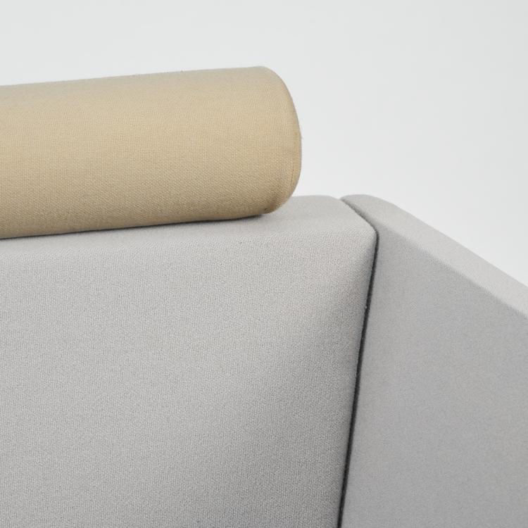 Bild 4 zu Objekt, Zweisitzersofa aus der 'Eastside Collection', 1982 (Entwurf), Ettore Sottsass, Knoll International, New York, 182C 919