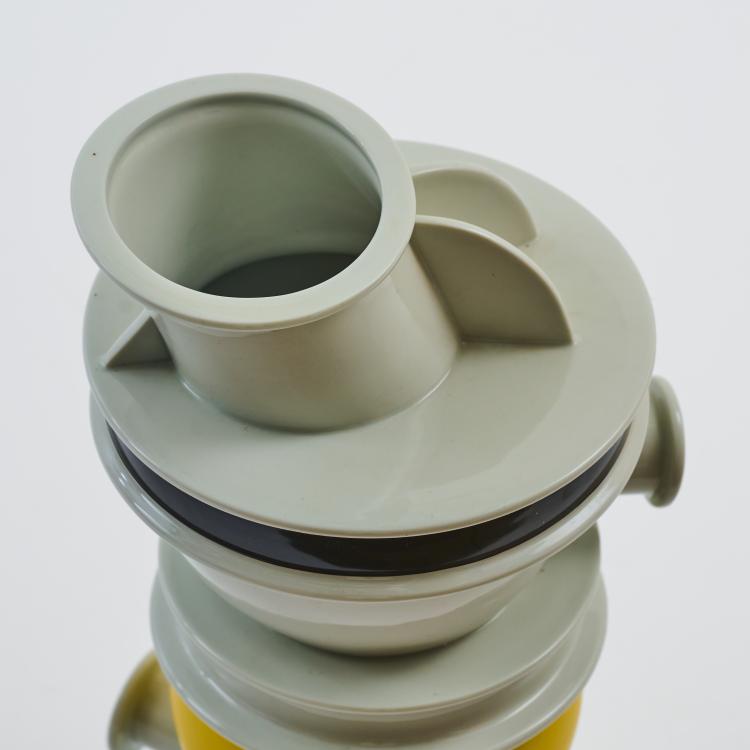Bild 3 zu Objekt, Vase object 'Euphrates', 1983 (design), Ettore Sottsass, Memphis, Mailand / Milan, 182C 923
