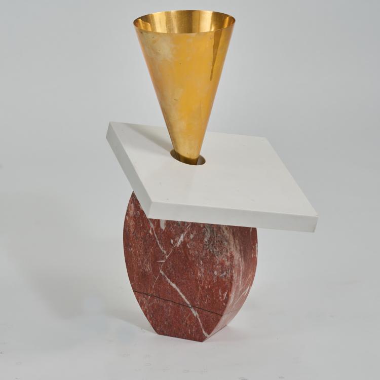 Bild 3 zu Objekt, 'Non Conoscero' vase from the 'Rovine' series, 1992 (design), Ettore Sottsass, Design Gallery Milan, Mailand / Milan (zugeschrieben), 182C 935