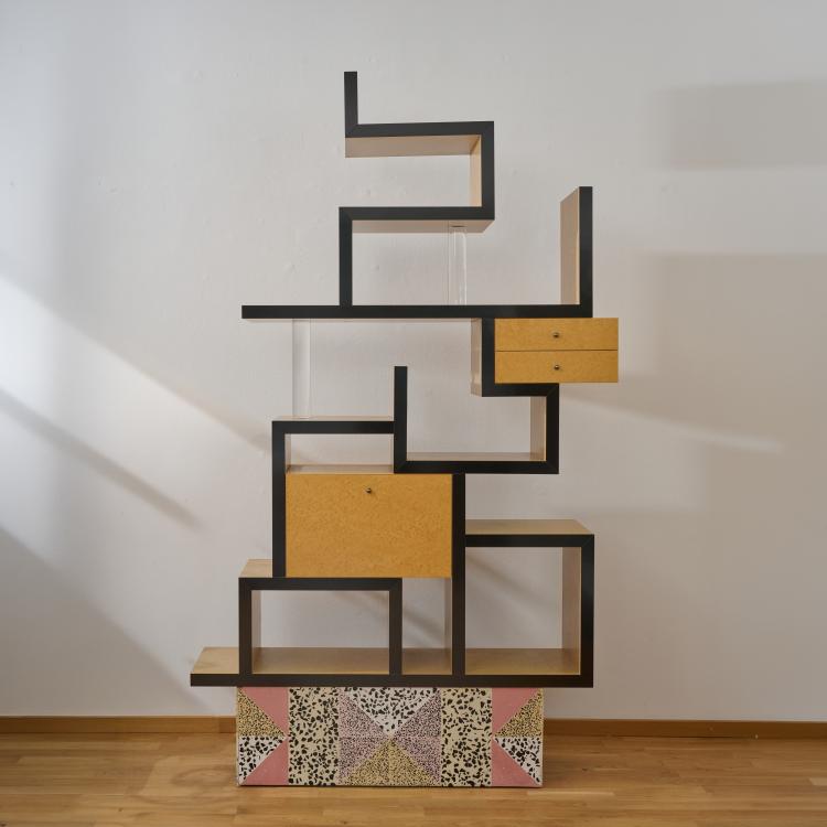 Bild 1 zu Objekt, 'Max' shelf, 1987 (design), Ettore Sottsass, Memphis, Mailand / Milan, 182C 929