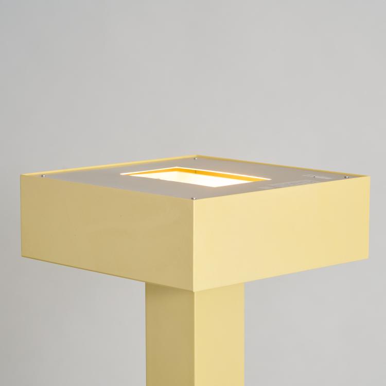 Bild 2 zu Objekt, 'Ten' floor lamp, 1990 (design), Ettore Sottsass, Yamagiwa, Tokio, 182C 932
