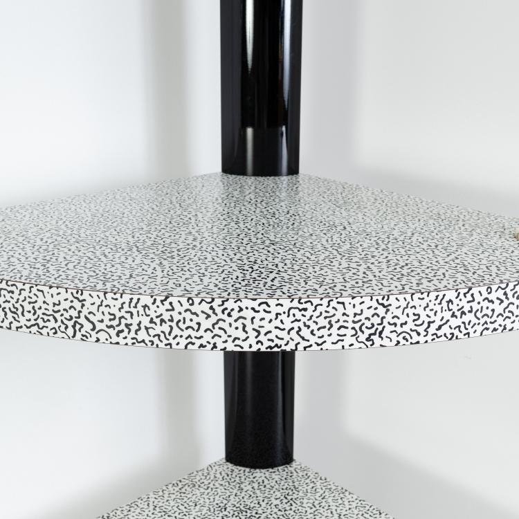 Bild 1 zu Objekt, 'Cantone' corner cabinet, 1981 (design), Ettore Sottsass, Zanotta, Nova Milanese, 182C 917