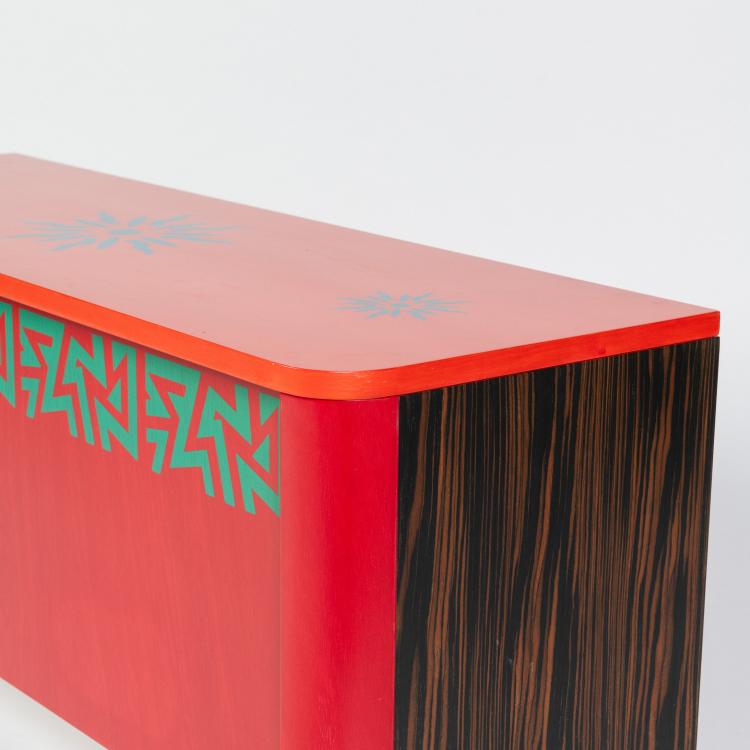 Bild 1 zu Objekt, Truhe 'Samoa' aus der 'Easy Home' Kollektion, 1995 (Entwurf), Alessandro Mendini, Memphis, Mailand / Milan, 182C 937