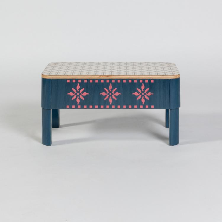 Bild 1 zu Objekt, Beistelltisch 'Tobi' aus der 'Easy Home' Kollektion, 1995 (Entwurf), Alessandro Mendini, Memphis, Mailand / Milan, 182C 943