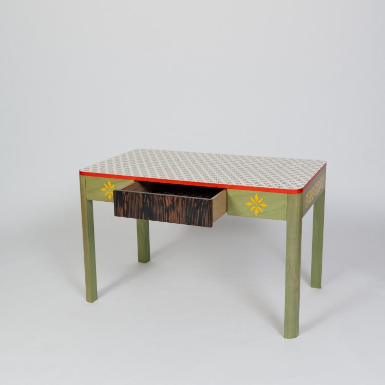 Bild 1 zu Objekt, Tisch 'Tahanea' aus der 'Easy Home' Kollektion, 1995 (Entwurf), Alessandro Mendini, Memphis, Mailand / Milan, 182C 944